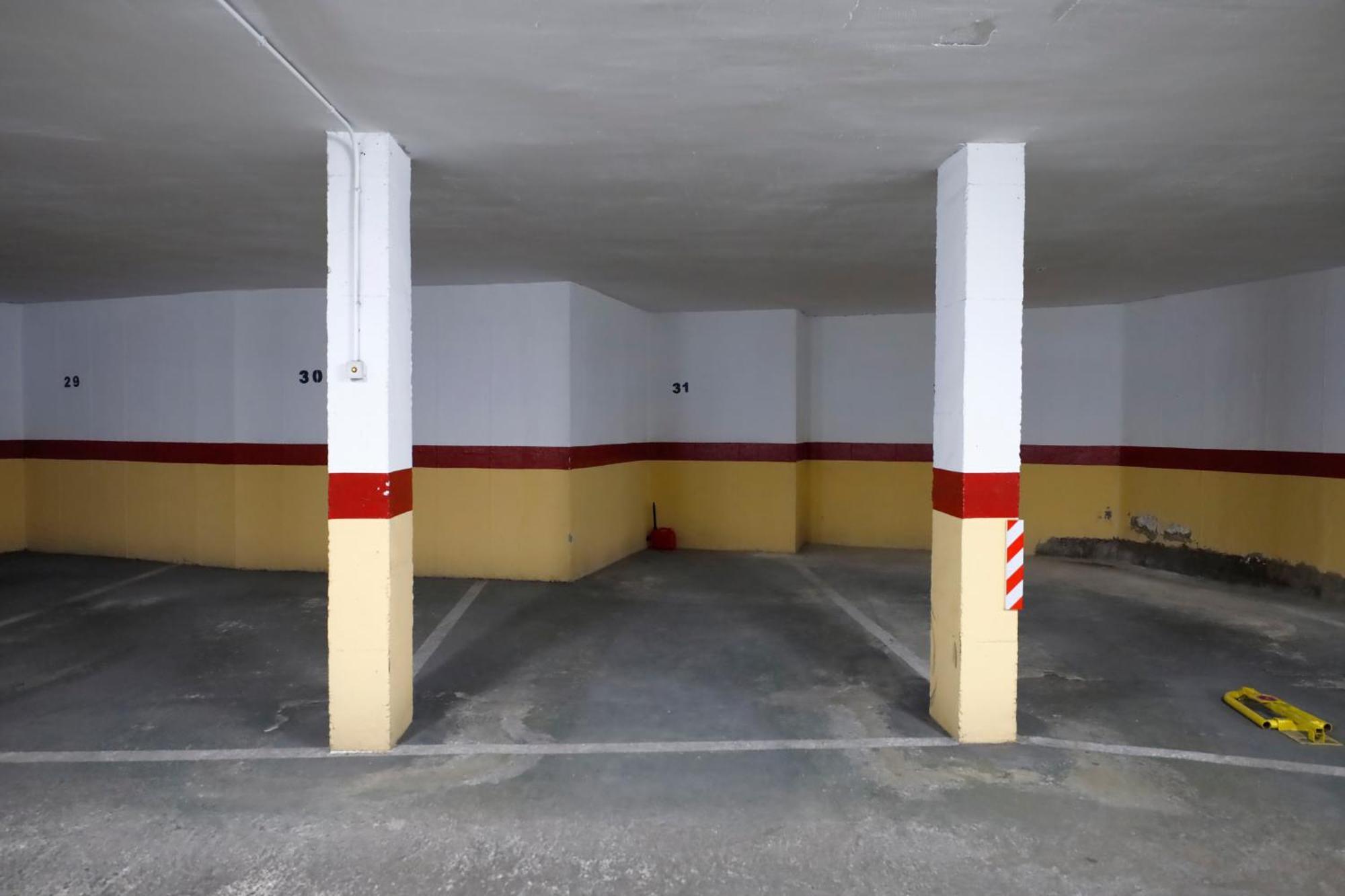 R & T Center - Parking Apartament *