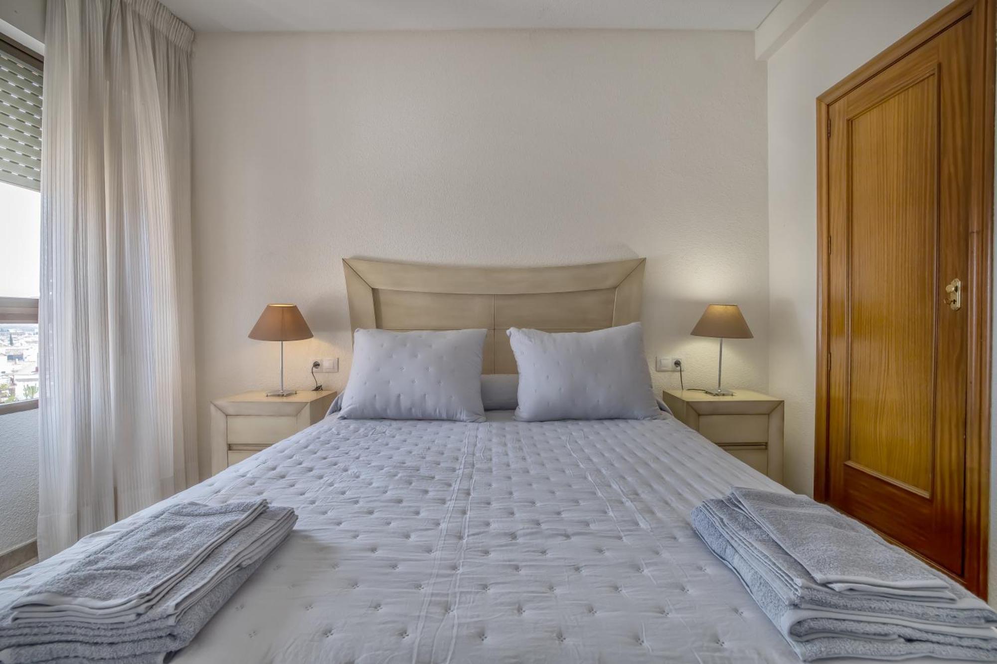 R & T Center - Parking Apartment Córdoba