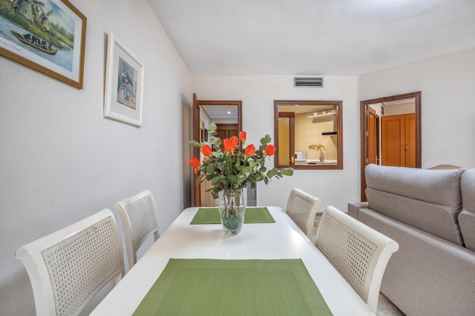 R & T Center - Parking Apartament Kordoba